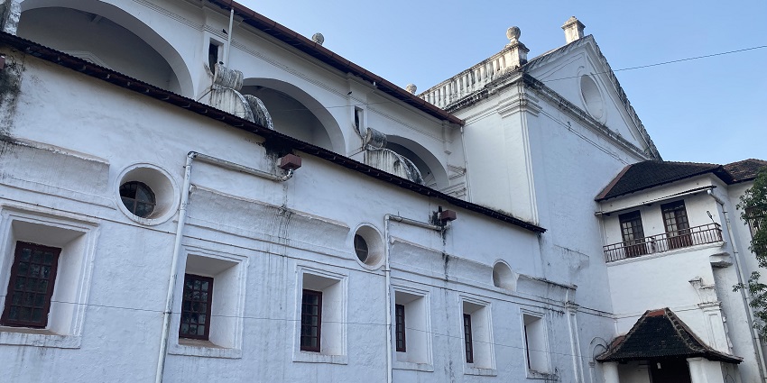 Image of the grandeur of Se Cathedral stands tall near Reis Magos to explore
