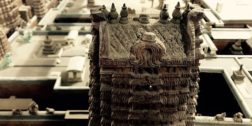 An image of the Meenakshi Amman Temple with colourful gopurams and detailed sculptures
