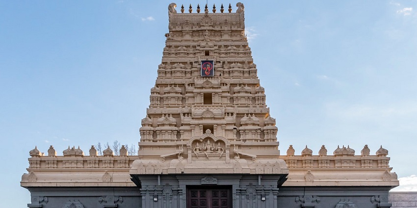 An image of the majestic Murugan Temple, among the best things to do in Megamalai.