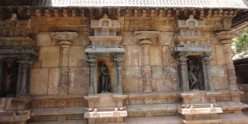 Exploring the renowned Ramaswamy Temple is one of the top things to do in Kumbakonam.