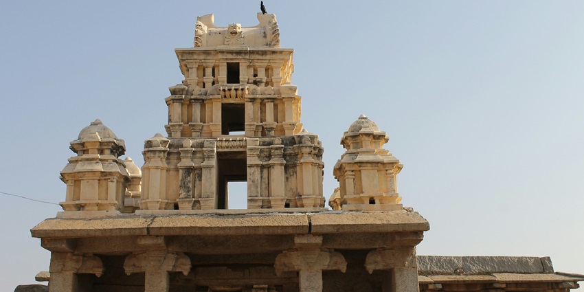 A view of the majestic Selliamman Temple, one of the best places to visit in Velachery.