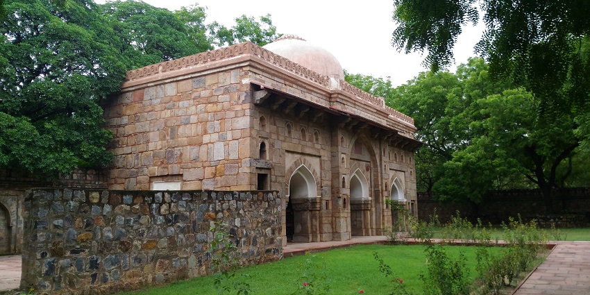 A monument near Shahpur Jat in New Delhi.