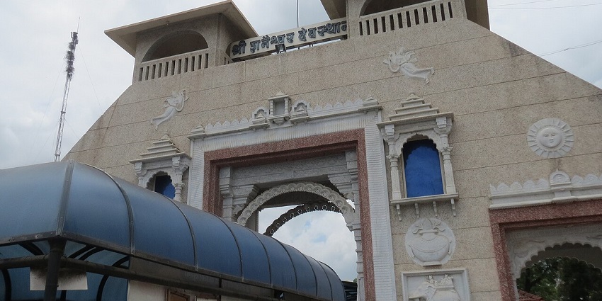 Shani Shingnapur Temple is a unique sight to visit.