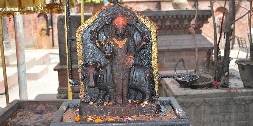 Shani temple is a must-visit if you’re planning to go to Kharghar in Maharashtra.