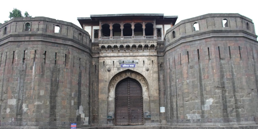 A glimpse of the iconic Shaniwar Wada, one of the best Pune picnic places.