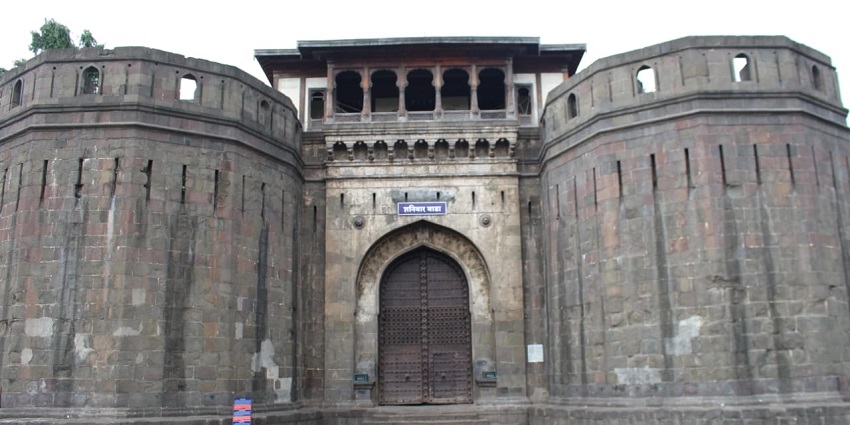 The historical Shaniwar Wada is one of the most prominent places to visit near Kharadi.