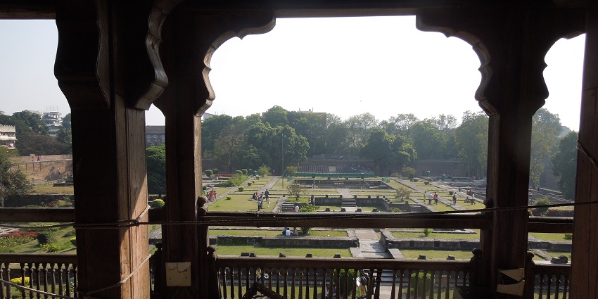 A picture of Shaniwar Wada, Pune, one of the top haunted places to visit in Maharashtra.