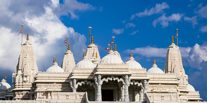 Picturesque view of a temple with stunning architecture - Jain temples in Maharashtra
