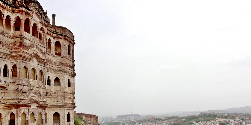 An image of the architectural beauty of Shaukat Mahal in Bhopal.