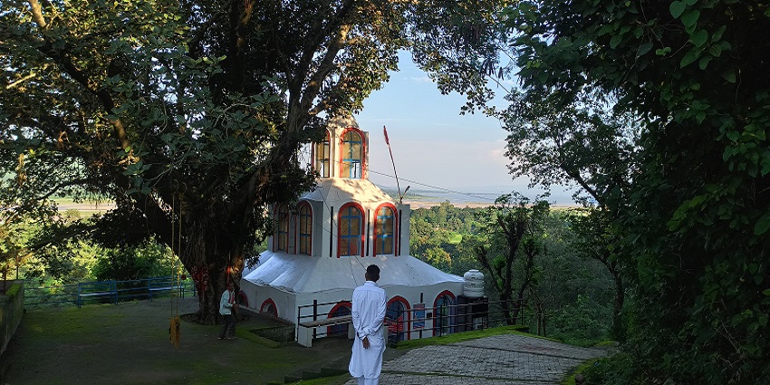 Sheetla Mata mandir is one of the most serene and holy temples in Gurgaon for all.