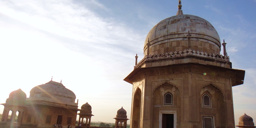 Sheikh Chehli’s Tomb is a historic site and one of the places to visit near Ambala.