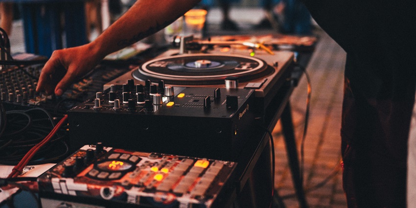 Shelter is one of the famous party places in Amsterdam for electronic music lovers