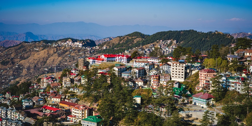 Shimla is one of the best destinations for weekend trips near Chandigarh due to its snow-clad peaks