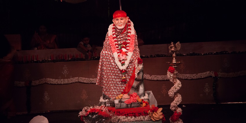 Shridi Wale Sai Baba Temple is one of the best Sai Temple in Mumbai for every traveller.
