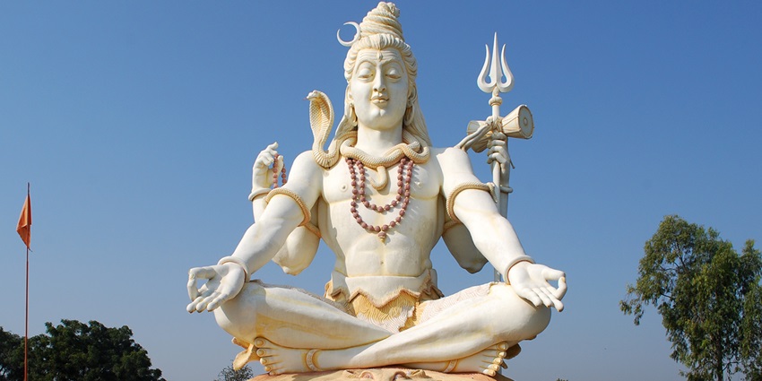 Shivgiri Temple is one of the top religious places to visit in Bijapur for pilgrims.