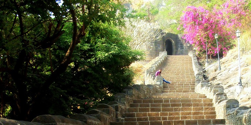 Shivneri Fort, the historic site with stunning architecture and panoramic views.