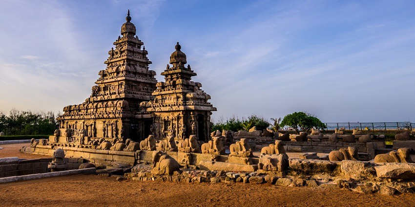 Magnificent view of Shore Temple, Mahabalipuram for travellers and tourists