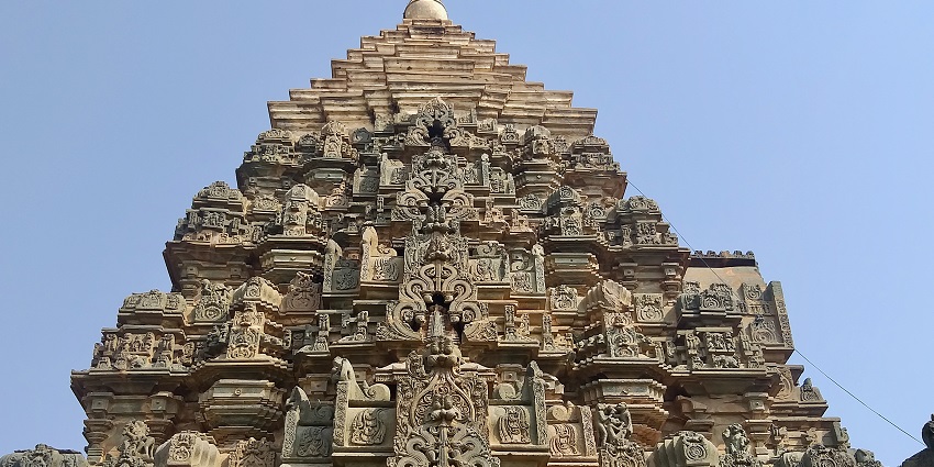 Shree Bhavani Mata Temple is situated in Pune and attracts a large number of visitors.