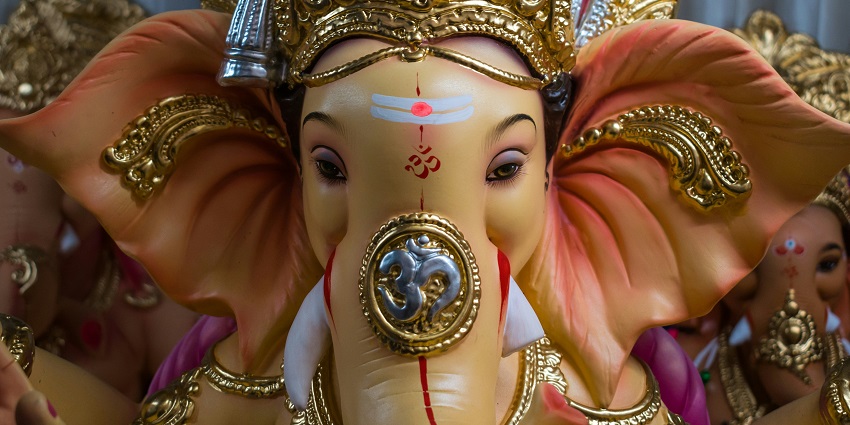 A photo of Shree Siddhivinayak Temple, one of the places to visit near Juhu Beach.