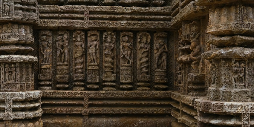 Shree Swaminarayan Vishranti Bhuvan is one of the must-visit shrines in Mumbai.