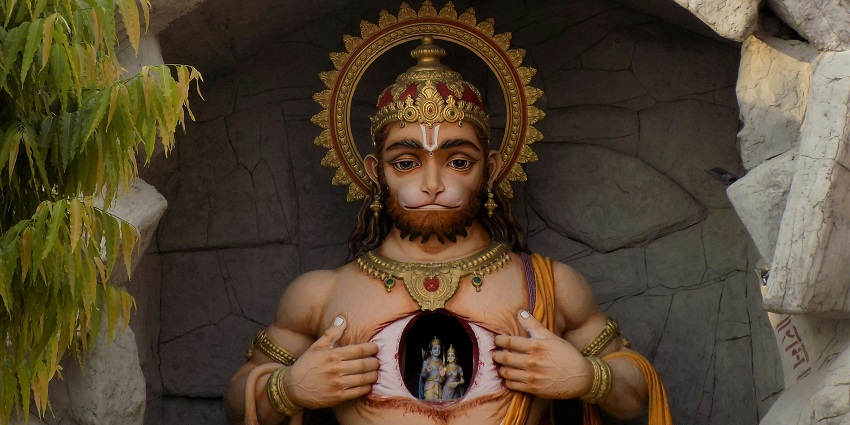 Beautiful image of the old wooden temple of the Bhagwan Hanuman in Mumbai