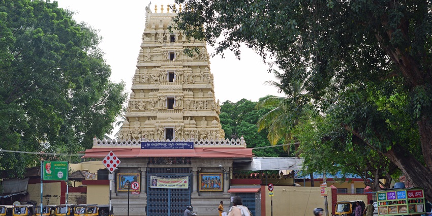 Chandramouleshwara Temple features architecture and spiritual atmosphere in Dharwad.