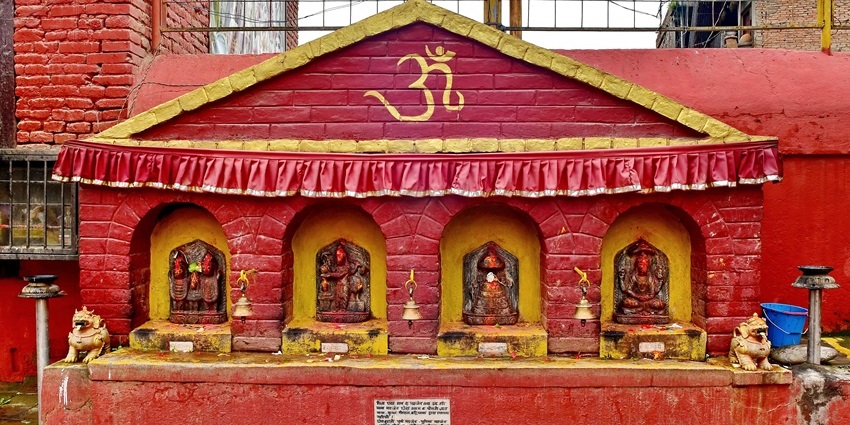 A grand temple featuring replicas of the four Char Dhams and 12 Jyotirlingas, one of the best places to visit in Ujjain.