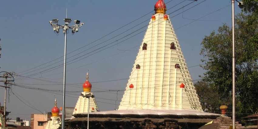 A sacred temple dedicated to Goddess Mahalakshmi, surrounded by lush greenery, one of the best places to visit in Tumkur.