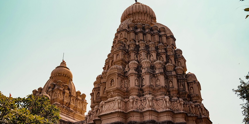 A glimpse of Shri Walkeshwar Temple which is one of the shiv temples in Mumbai.