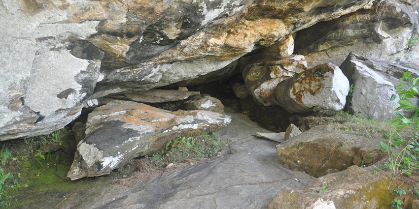 Image of Cave in Siddeshwara Gudda - one of the best places to visit in Thirthahalli