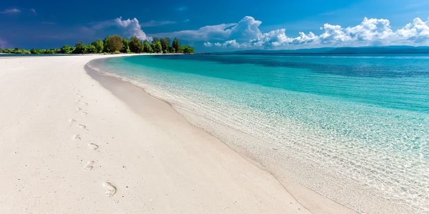 Siddha Beach, an untouched paradise for relaxation and solitude.