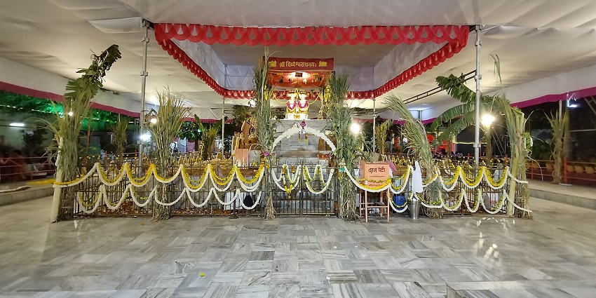 Experience the serenity and spirituality at the Siddheshwar Temple in Solapur.