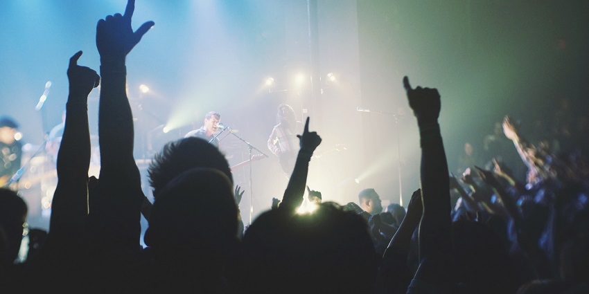 Party places in Phuket showcasing stunning performances and entertainment.