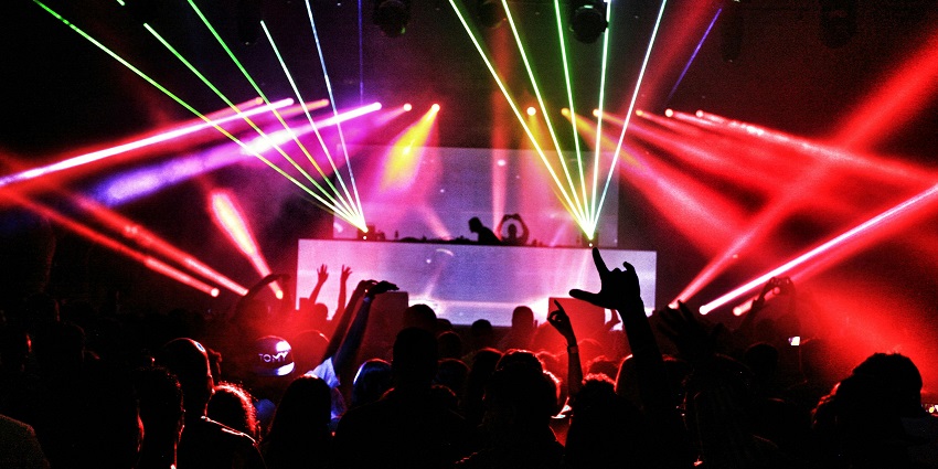 SinQ Nightclub, a luxurious party place in North Goa for travellers and tourists alike