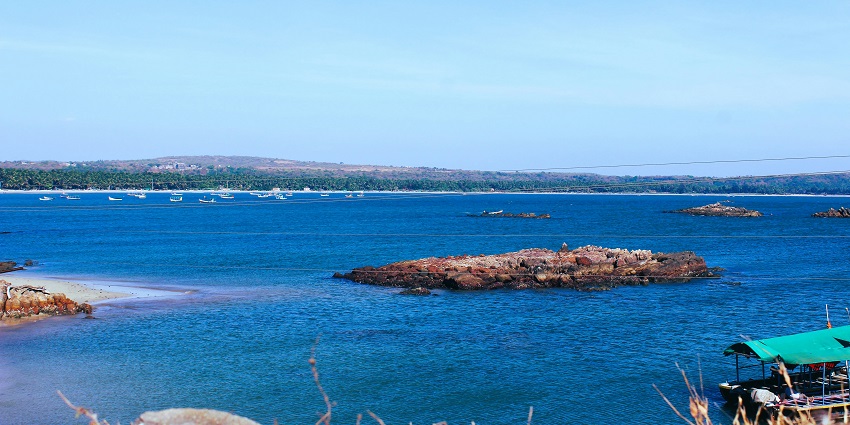 Sindhudurg Fort is a historical sea fort located in Arabian Sea near the Konkan region.