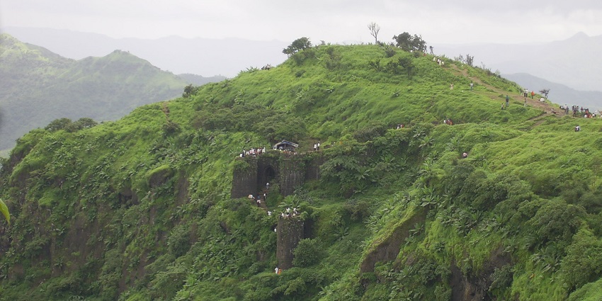 The stunning Sinhagad is one of the best hill stations near Pune within 100 kms.