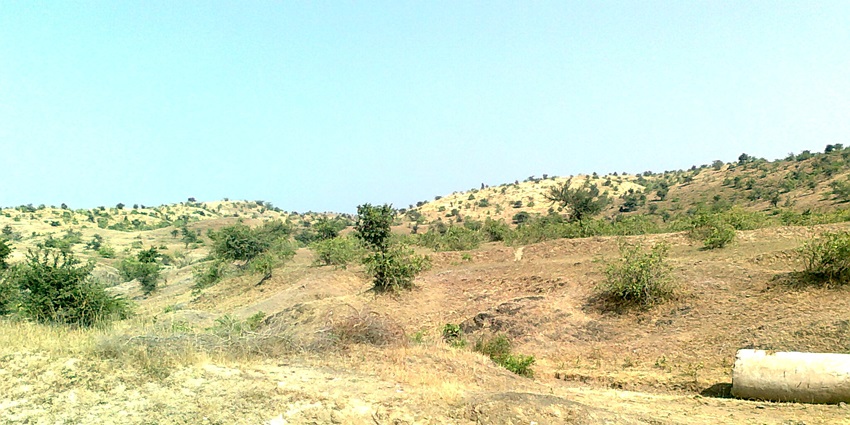 View of the Satpura Range from Lohara-Pal road, Raver tehsil, Jalgaon district
