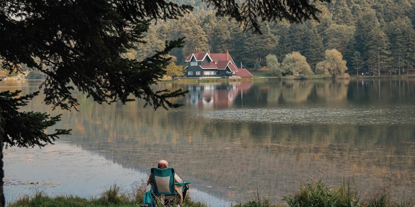 Sohna Hot Springs provides an oasis for folks to take a refreshing break and heal their minds.