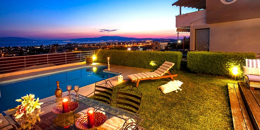 Solitaire Hot is well known for its vibrant pool ambiance which makes our travel special.