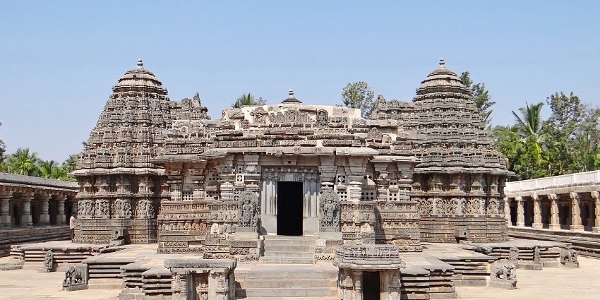 Panoramic view of the beautiful Somanathapura Temple best place to visit in Bnagalore