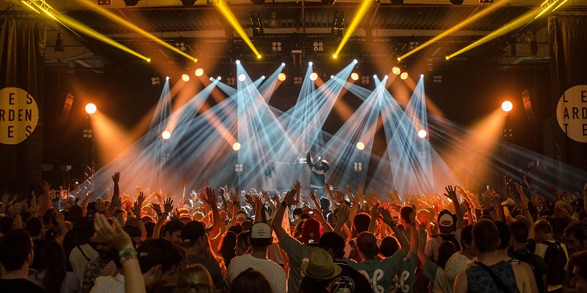 Thrilling DJ performance organised at techno party in Hyderabad.