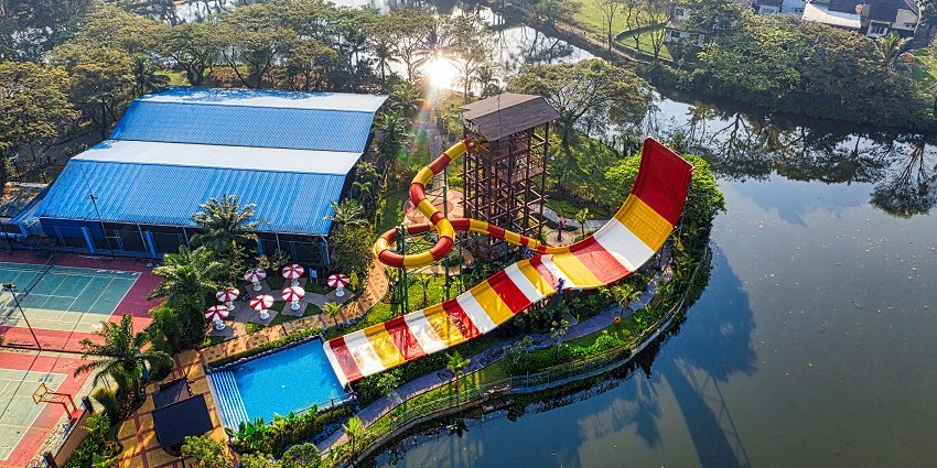 A bird’s eye view of the iconic Splash, one of the famous attractions of the region.