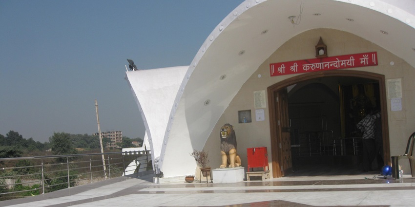 Image of the Sri Kalika Temple in the vicinity of north goa at a distance from Mapusa