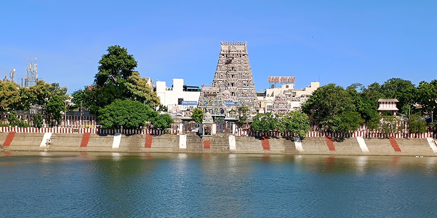 The majestic Sri Kapaleeswarar Temple is where devotees perform pithru tharpanam temples in chennai