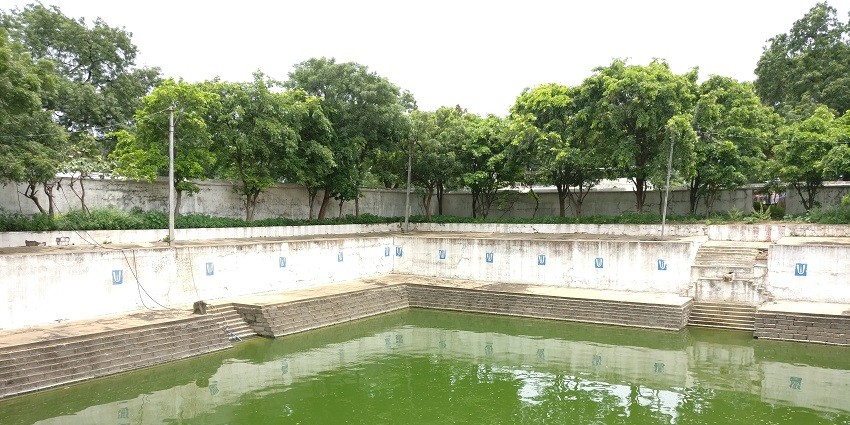 A pond at this well-known temple in Tamil Nadu near the Periyar Waterfalls.