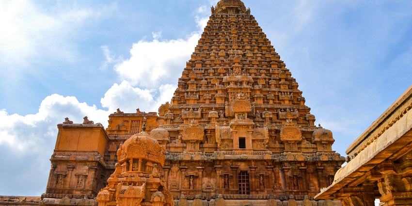 This spiritual center is dedicated to the teachings of Sri Ramana Maharshi.