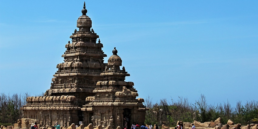 This is the Thirucherai Temple where three Durgas, Shiva Durga, Vaishnavi Durga and Vishnu Durga grace the devotees from one shrine.