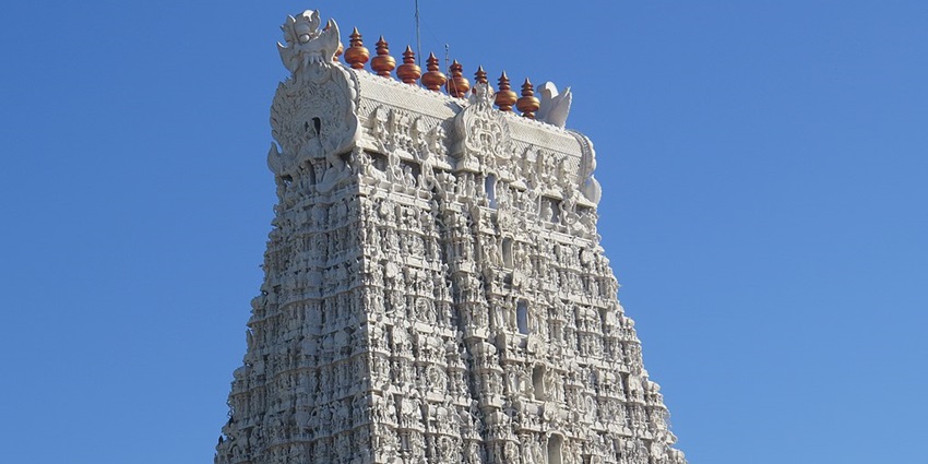Thiruchendur Sri Subramaniya Swamy Temple, one of the popular temples in Besant Nagar
