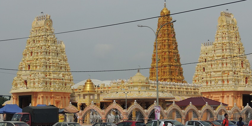 Image of a temple view from the main road - one of the popular temples in Avadi