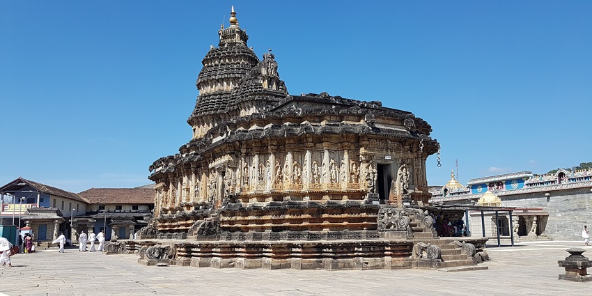 A glimpse of the scenic Sringeri, the serene pilgrimage town with temples and river views.